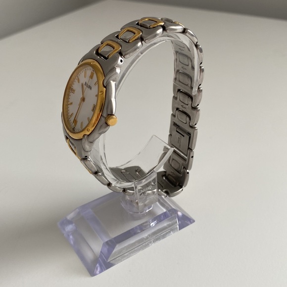 Vintage Bulova Mechanical Wind Up - Picture 4 of 8